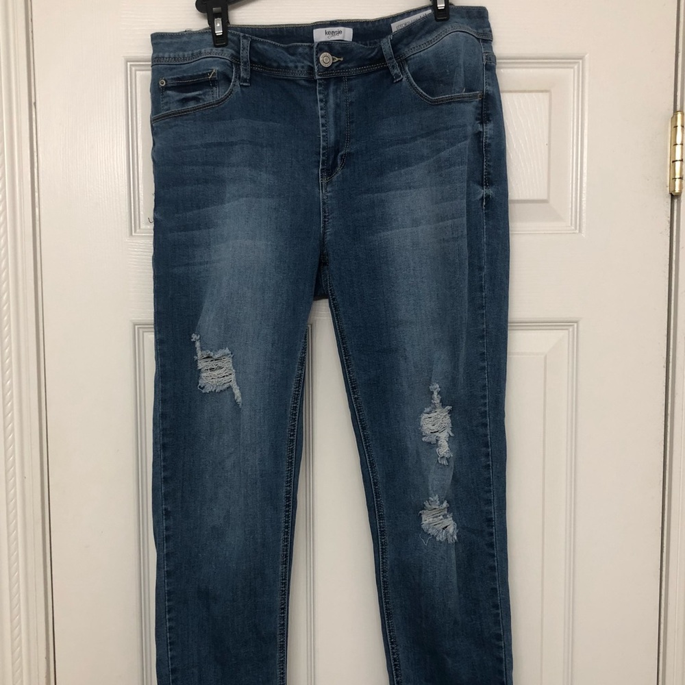 Kensie ripped jeans!